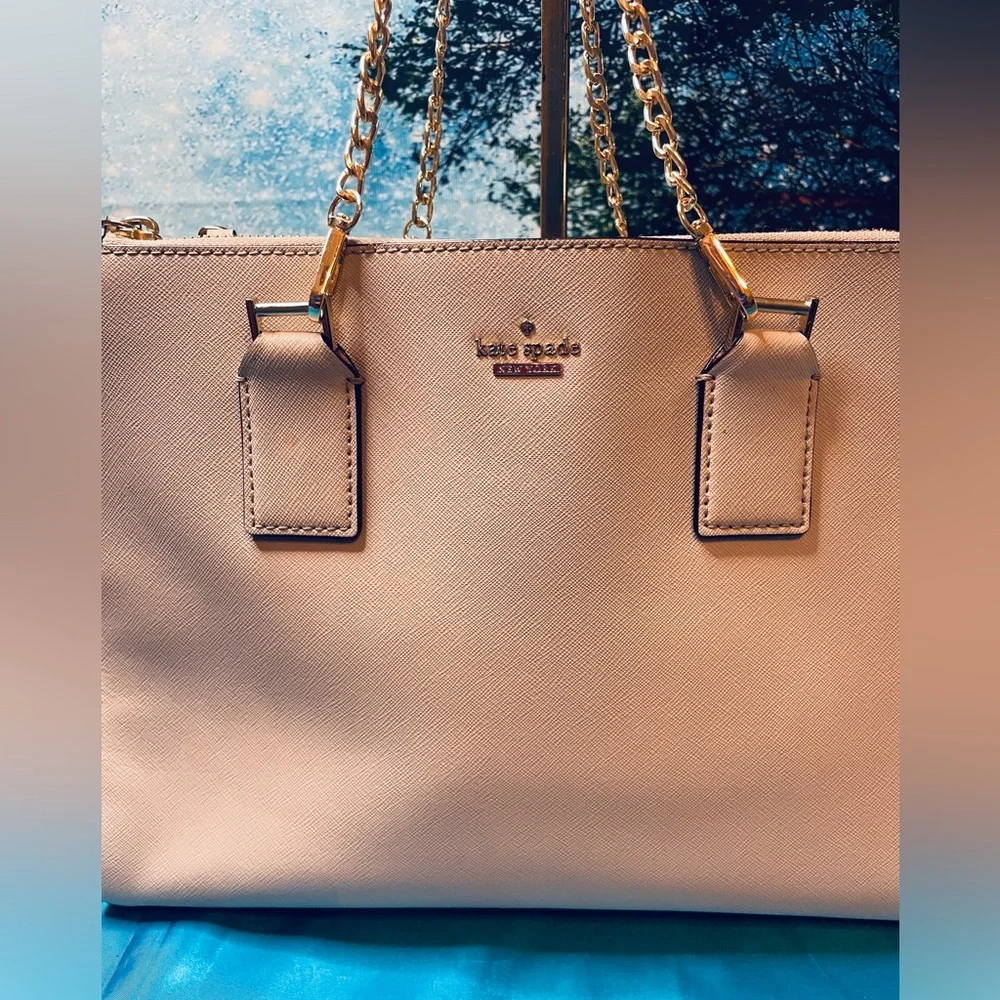 Kate Spade Large Shoulder Bag Beige EUC 3 Big Compartments B & W Striped Lining - Picture 3 of 14